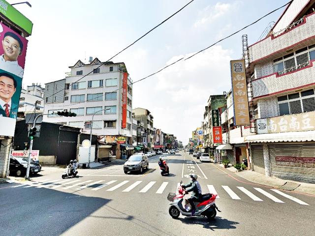 台南新營透天法拍-4