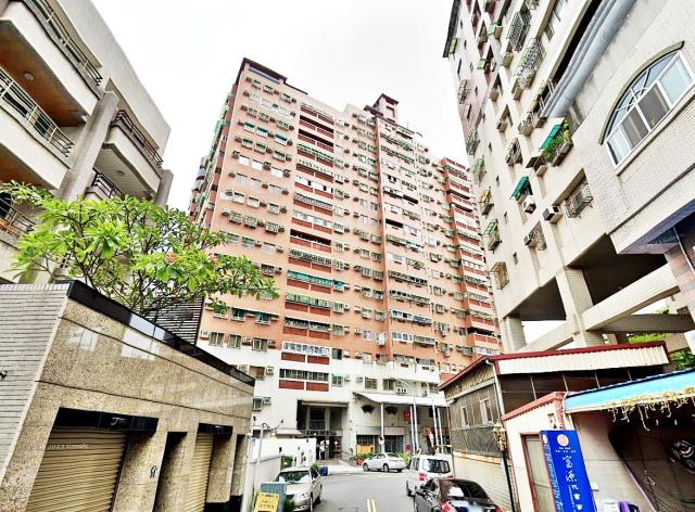 台南東區大樓法拍-1