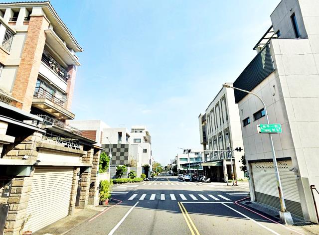 東區拍賣透天-2