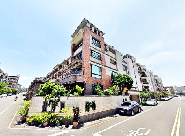 東區拍賣透天-4