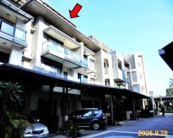 東區拍賣透天-8