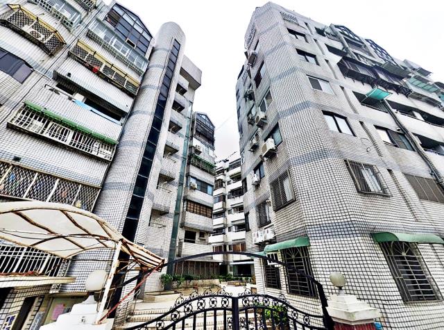 嘉義法拍華廈-4