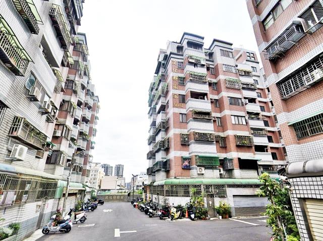 台南法拍華廈-2