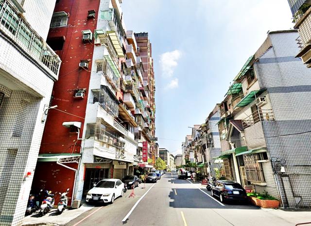 東區法拍華廈-4