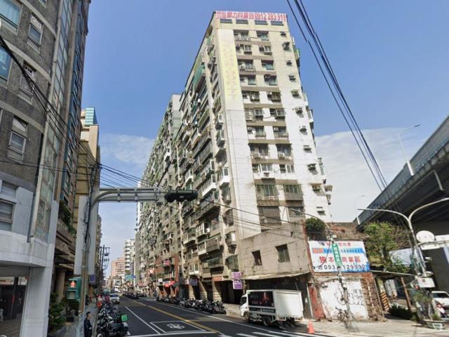 三重法拍大樓-1