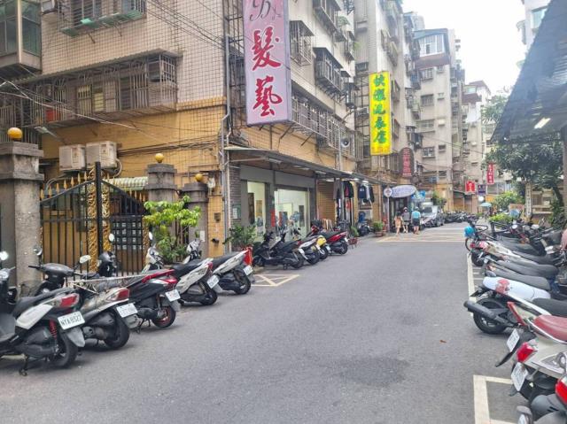 新莊法拍華廈-4